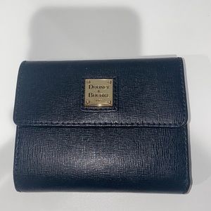 Black Dooney & Bourke wallet